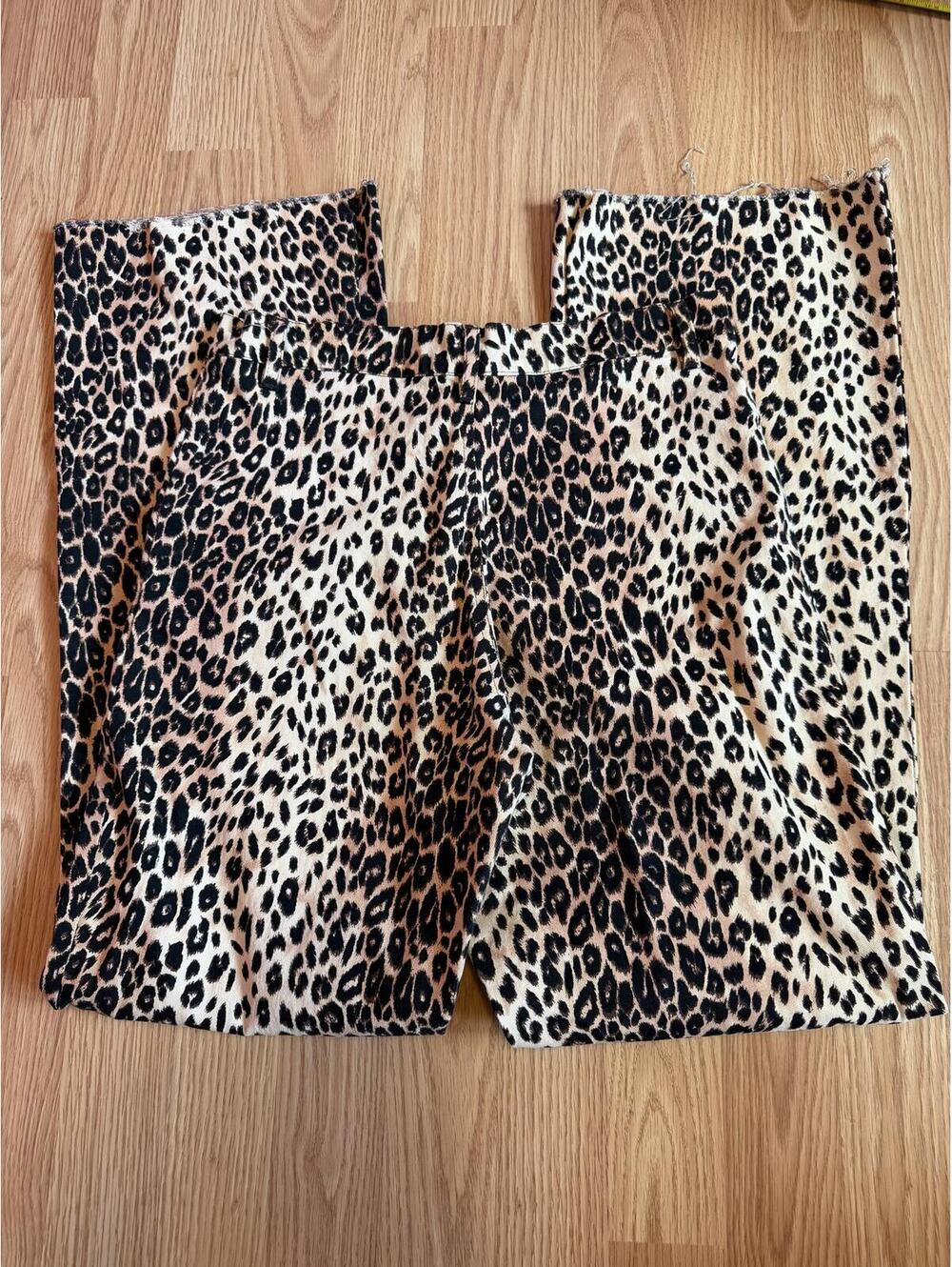 Motel Flared Wide Leg Leopard Jeans Size Medium 28” waist